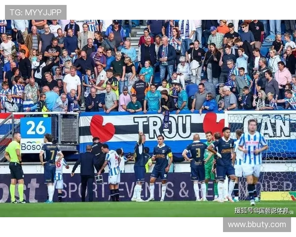 巴黎对里昂法甲焦点战直播：强强对话引爆周末足坛